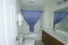 Ocean Blue Vacation Condo, Myrtle Beach - En-Suite Bathroom